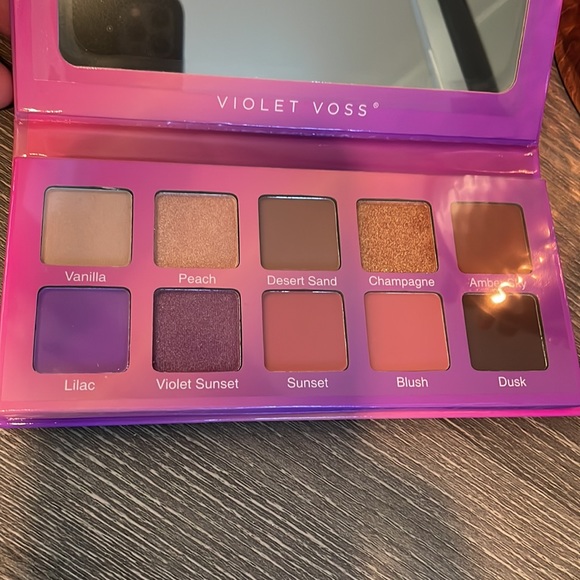 Violet Sunset Make Up Palette - Picture 2 of 2